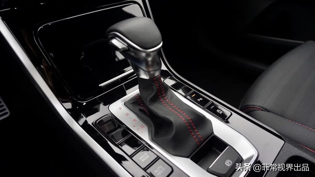 起亚k32021款改款1.5lcvt时尚版,起亚k32020款1.5lcvt智享互联版