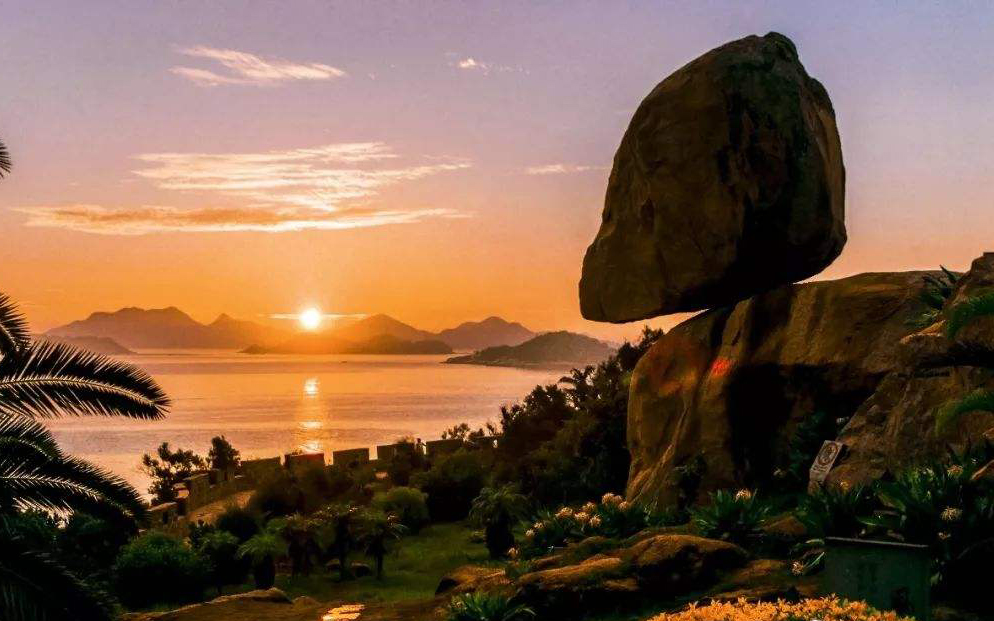 天下第一奇石福建东山岛风动石,福建东山岛天下第一奇石