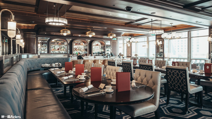 来澳门感受一下紫醉金迷,澳门一天游必去的美食街