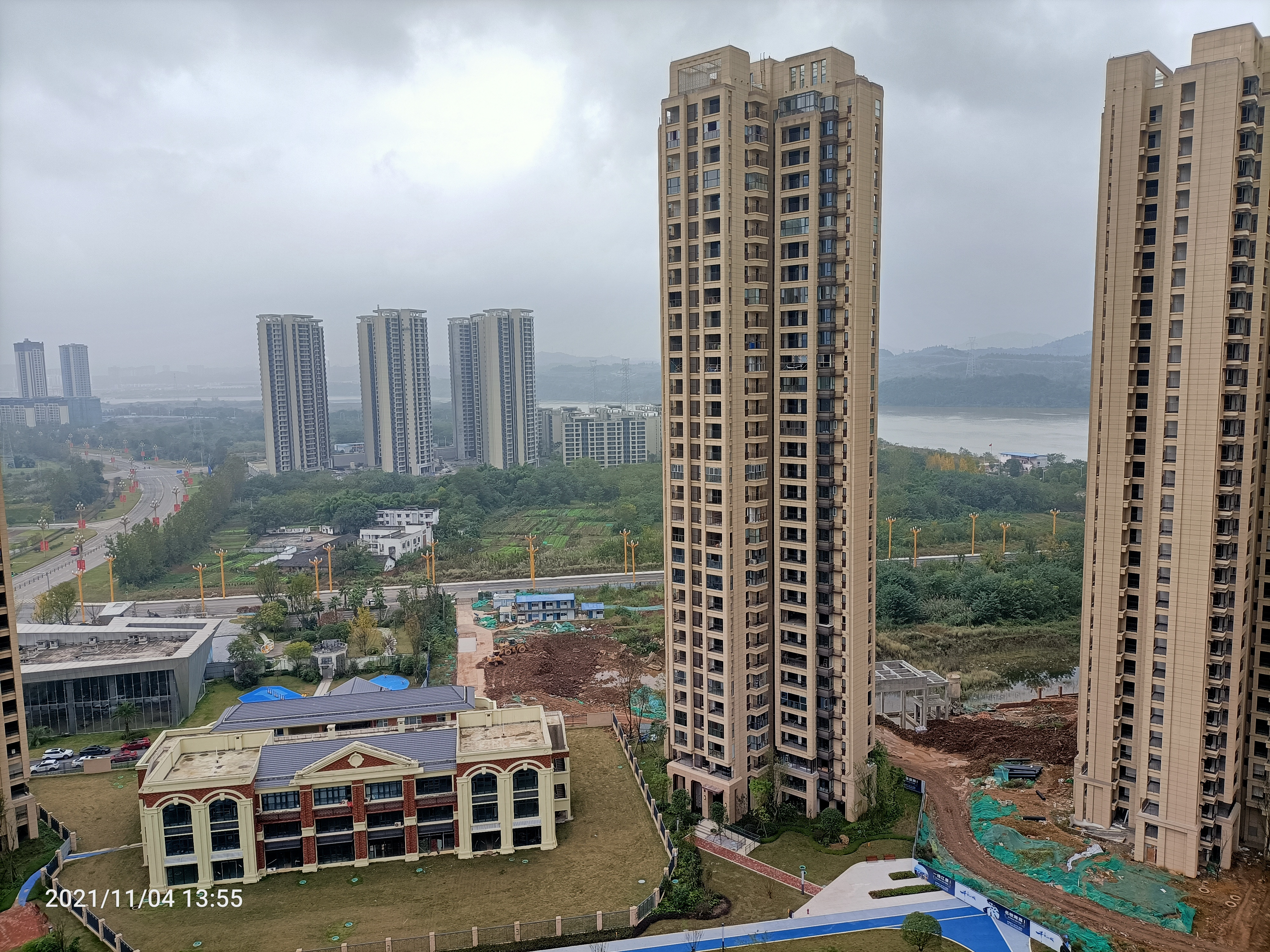 蓝润地产南充首个项目品质到底怎么样呢？蓝润城江湾测评盘点