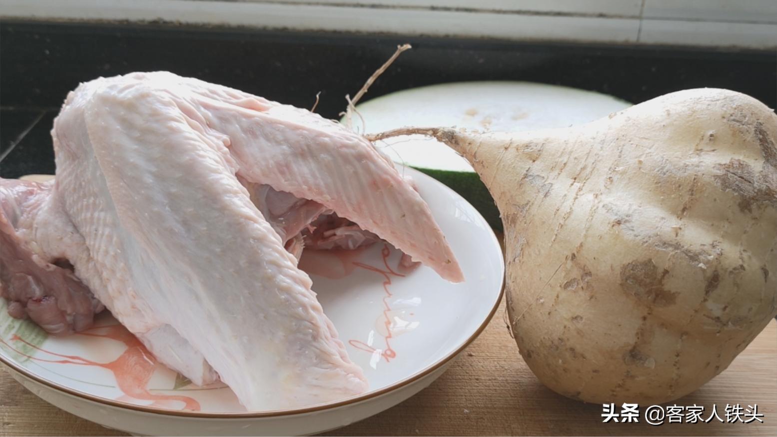 如何煲出又浓又好喝的老鸭汤,广东煲老鸭汤要什么汤料