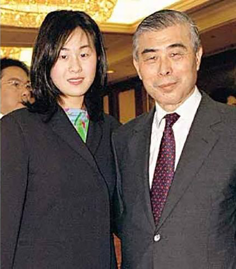 王颖妤李嘉欣,王颖姝和刘銮雄