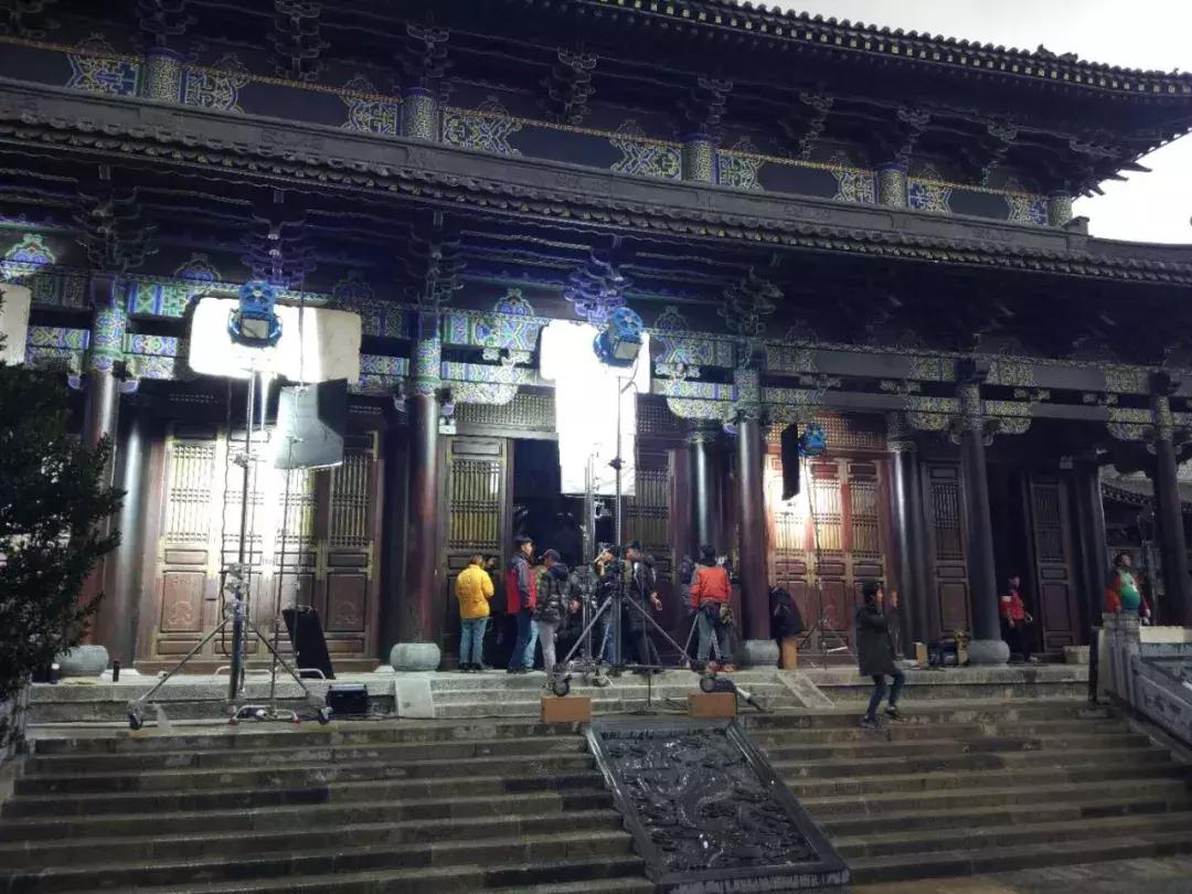 天龙八部经典版萧峰,天龙八部2021版乔峰扮演者是谁