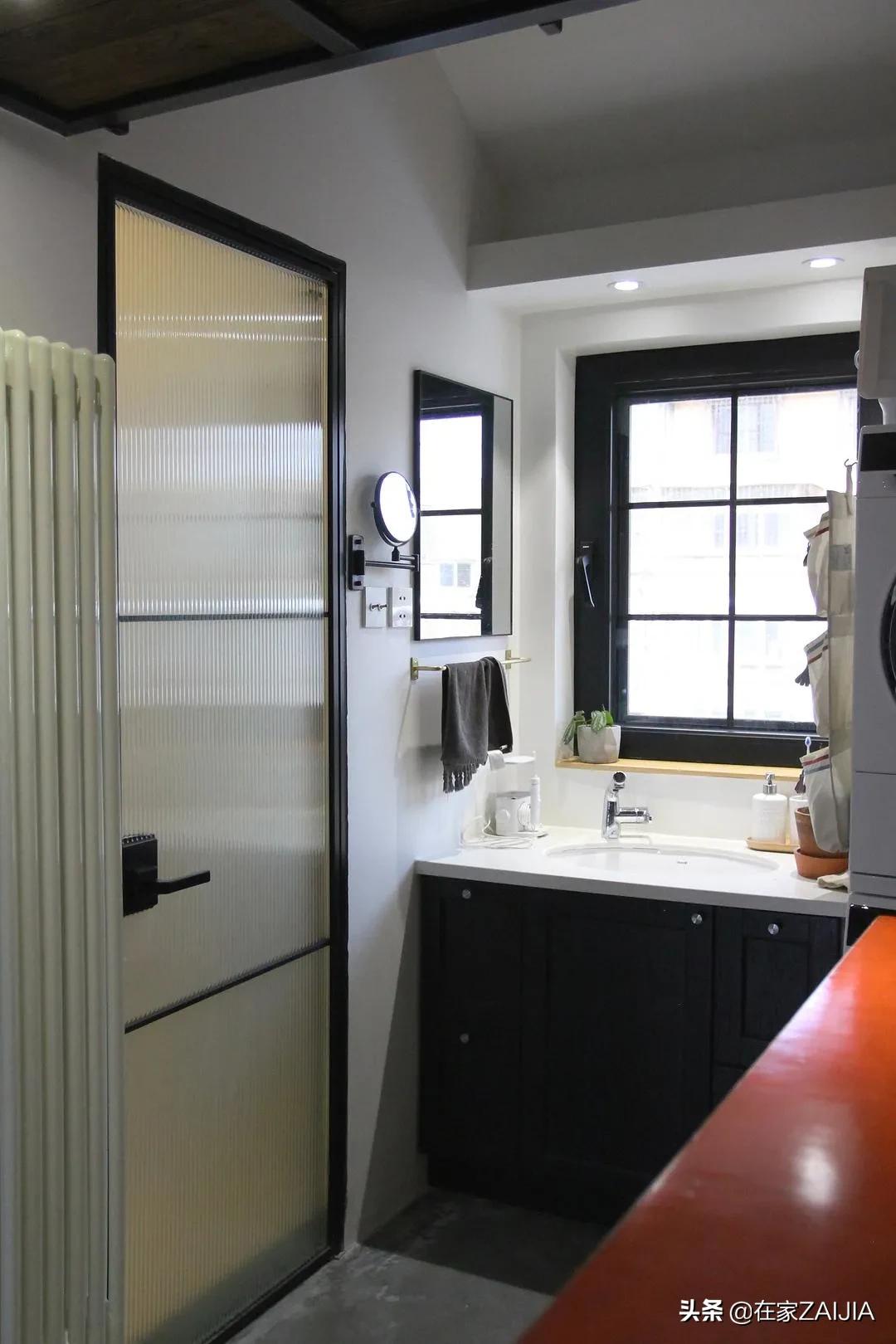 不服输的北漂打工人！徒手造家具，40m²改出两室一厅