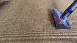 戴森吸尘器哪款最实用耐用,国内吸尘器和戴森比较