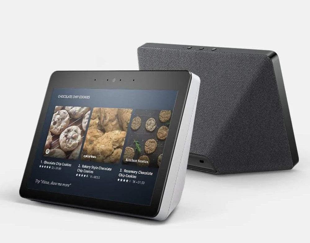 临死前求助智能音箱的老人，还在被这些年轻人诅咒