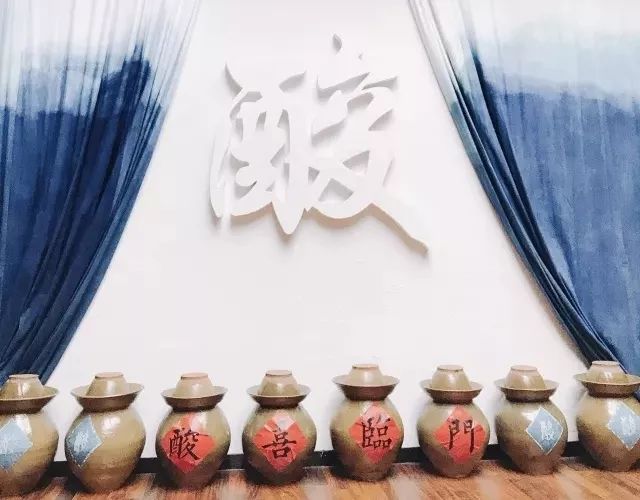 既然年终聚餐躲不掉，那就盘它啊！