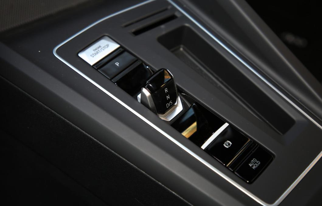 新高尔夫怎么开天窗,高尔夫6钥匙开天窗