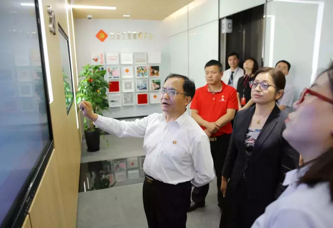 中央扫黑除恶第16督导组第三小组到虹口足球场等地现场督导