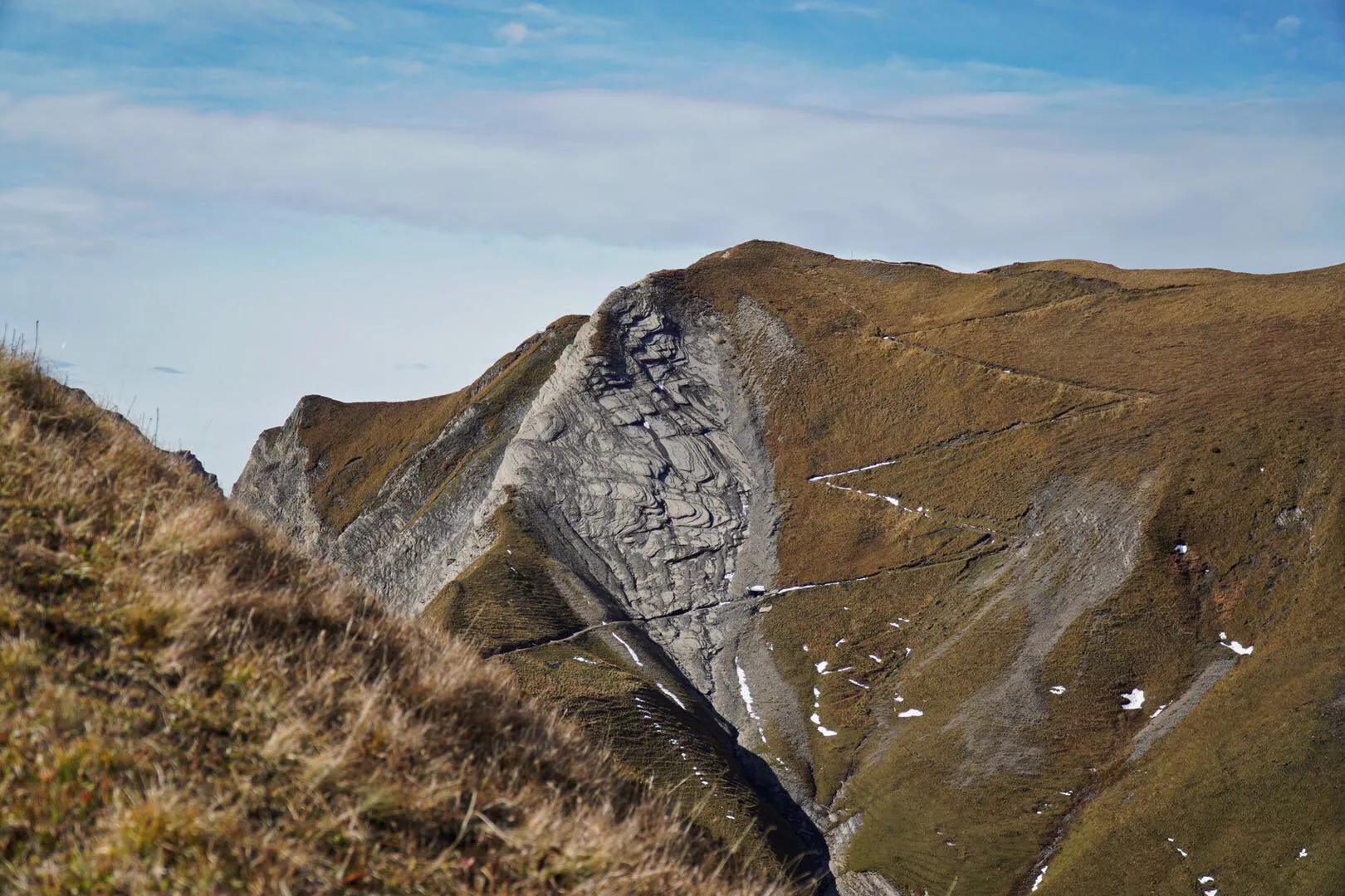 瑞士少女峰旅游详细攻略,四姑娘山徒步路线免费推荐