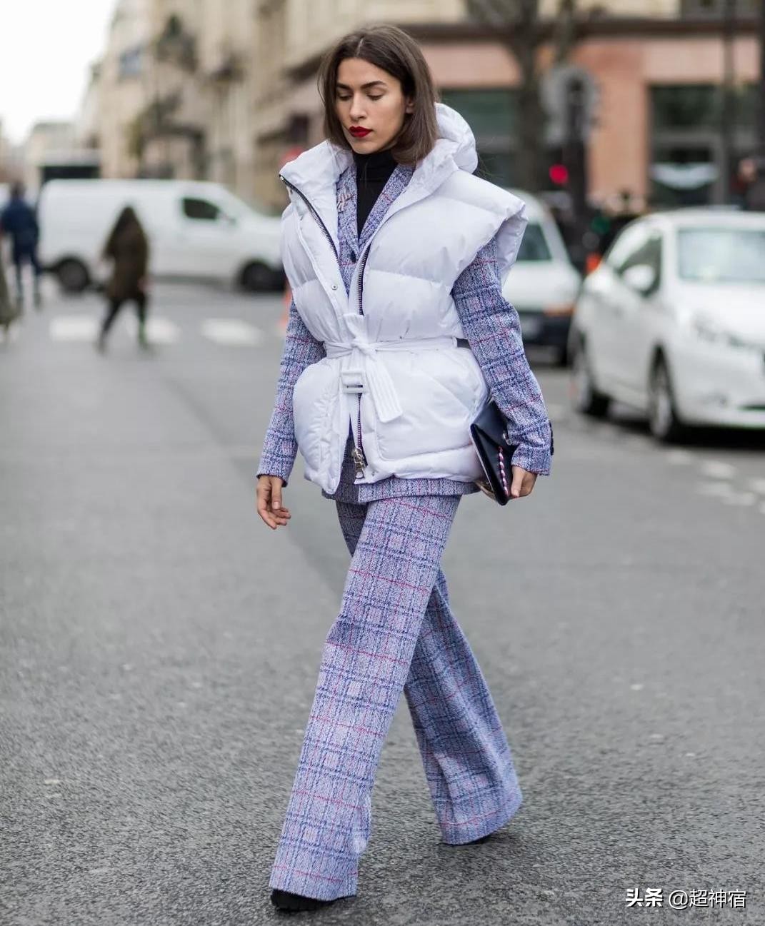 明星机场穿搭秋冬大衣,明星同款背心马甲外套穿搭