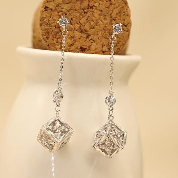 耳钉小众高级感百搭推荐,简单款的耳钉也可以戴出时尚感