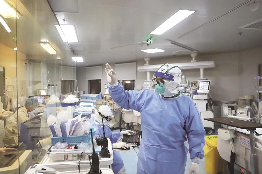 致敬我们的英雄,致敬我们的英雄前辈