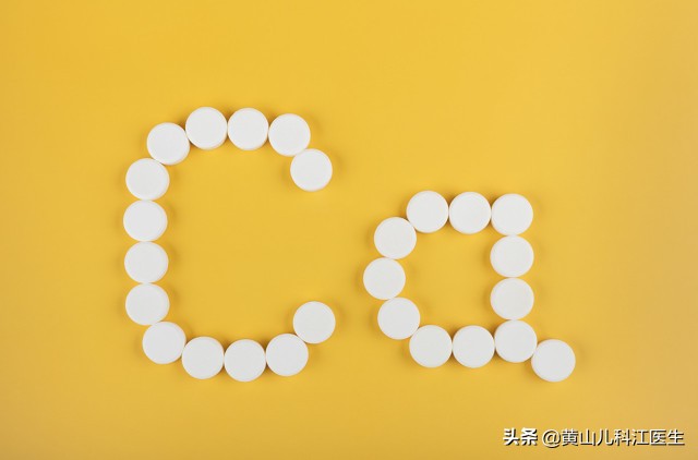 儿童钙过量的症状,什么情况下小孩需要补钙铁锌