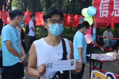 武汉工程科技学院活动,武汉工程职业技术学院迎接新生