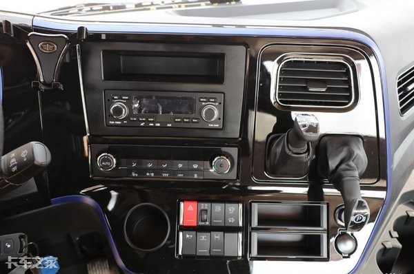 解放悍v轻量化8x2自卸车,解放悍v载货车9米6高栏