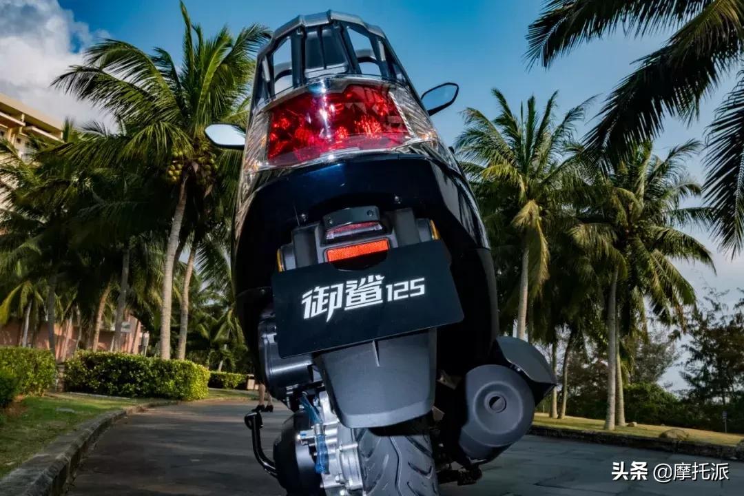 五羊本田踏板御鲨125和喜鲨一样吗,五羊本田摩托车御鲨黑色125图片