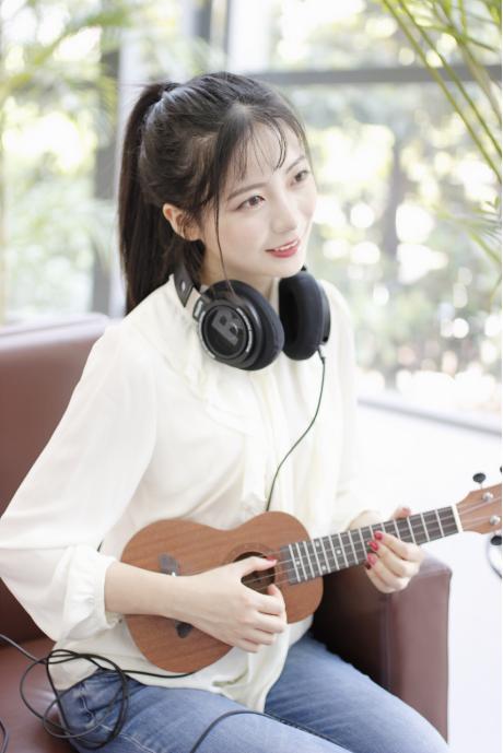 飞利浦shp9500配什么耳机好,飞利浦shp9500和漫步者w820nb哪个好