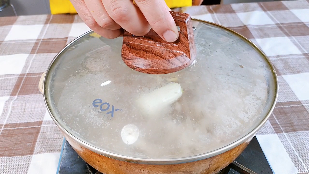 猪皮怎样做好吃有营养视频,猪皮怎样做好吃和不腥