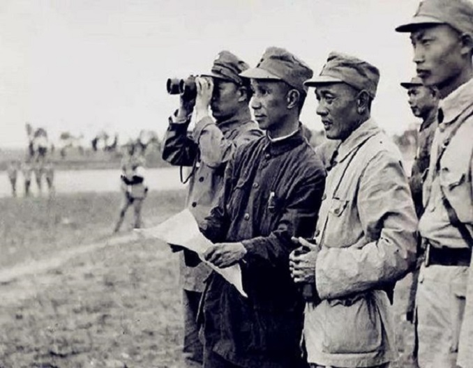 粟裕战功赫赫又有*少奇刘**的推荐，为何没评上元帅？真的“谦让”？