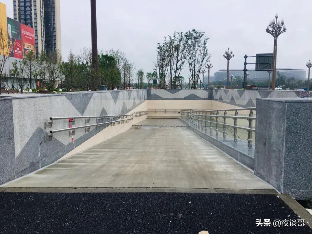 天府大道北延线有红绿灯吗,天府大道北延线改造后有红绿灯吗