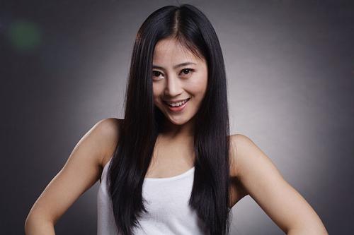 跨国网络征婚中介工作人员：中国的女孩，我看不懂