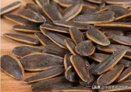 为什么很多人嗑瓜子上瘾,为什么人们嗑瓜子越磕越上瘾