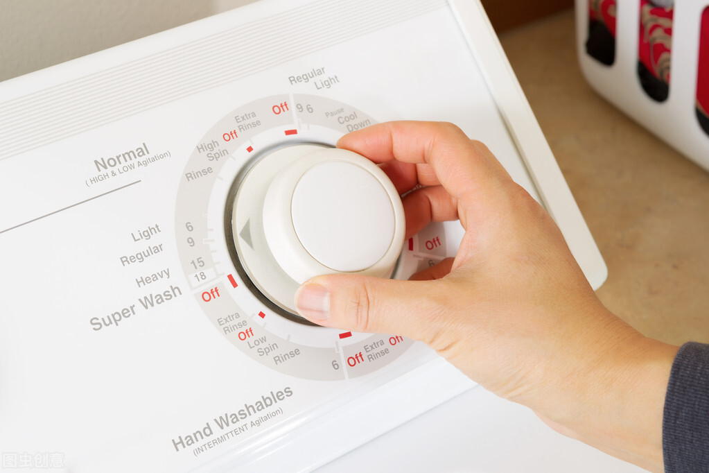 如何分辨波轮洗衣机和滚筒洗衣机,滚筒洗衣机和波轮洗衣机差别在哪