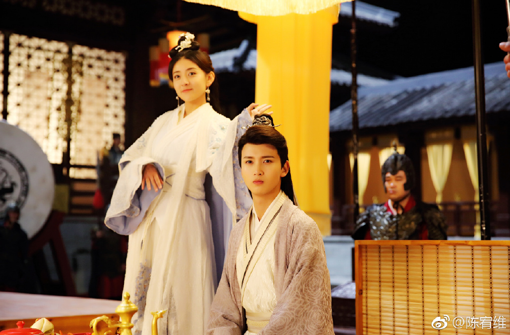 易烊千玺偶练,易烊千玺小成员