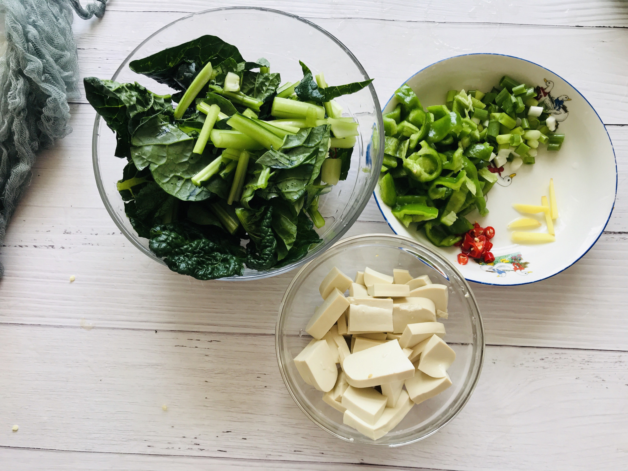 炒嫩豆腐正宗做法,豆腐太嫩一碰就碎怎么烧