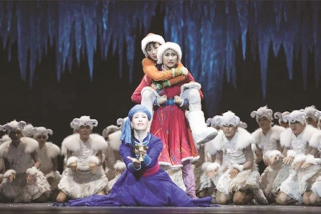 龙梅和玉荣保护羊群故事总结,龙梅和玉荣保护羊群故事