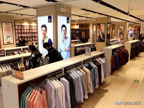 同样是“抄袭”,海澜之家赚34亿,它却巨亏20亿,关店4000家