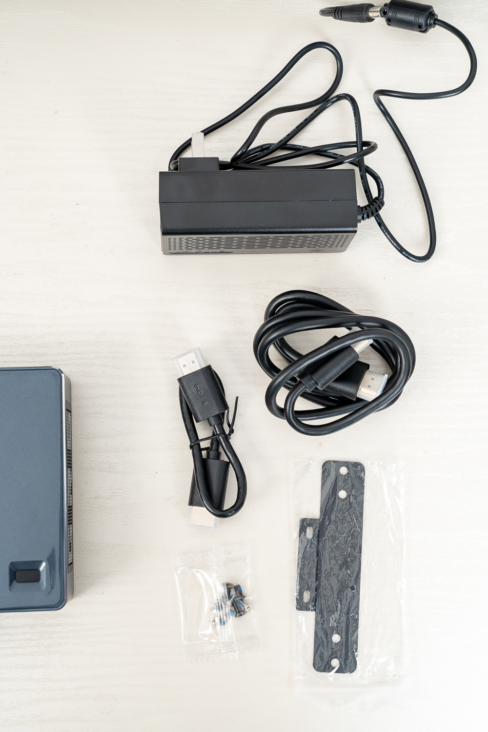 资深果粉屈服于老婆的恶势力，无奈买了Win小主机，意外发现真香