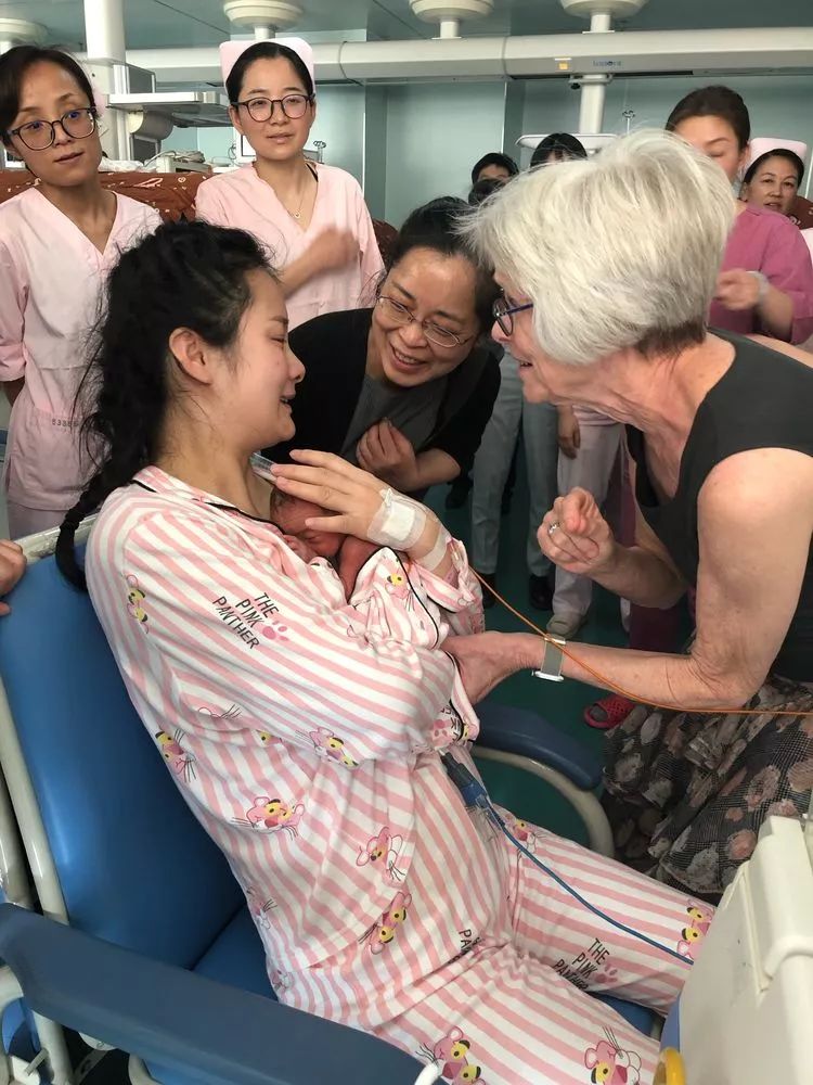 关于母乳喂养的感人故事,母乳喂养的感人事件