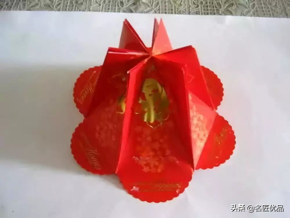 猪年手工制作纸灯笼,大红灯笼手工制作简约过年