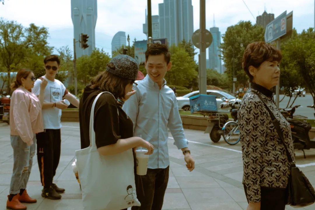 我和男朋友一起上班,我和男朋友在同一家公司实习