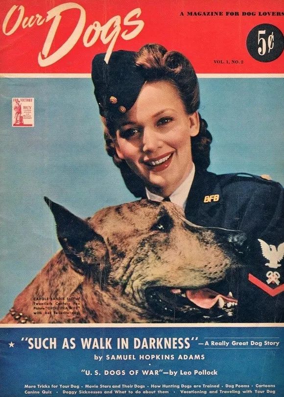 梦露最早的封面照,梦露一开始是金发吗