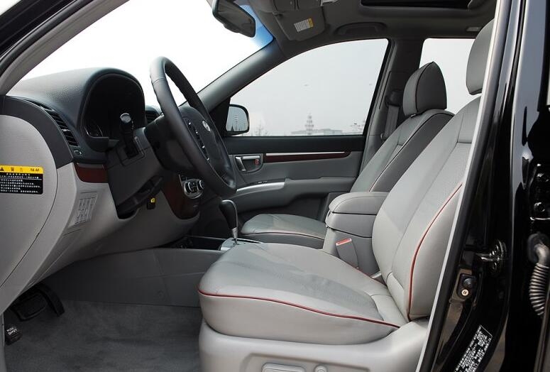 定位和汉兰达相同的进口中型SUV07款9万公里现代胜达6万值吗