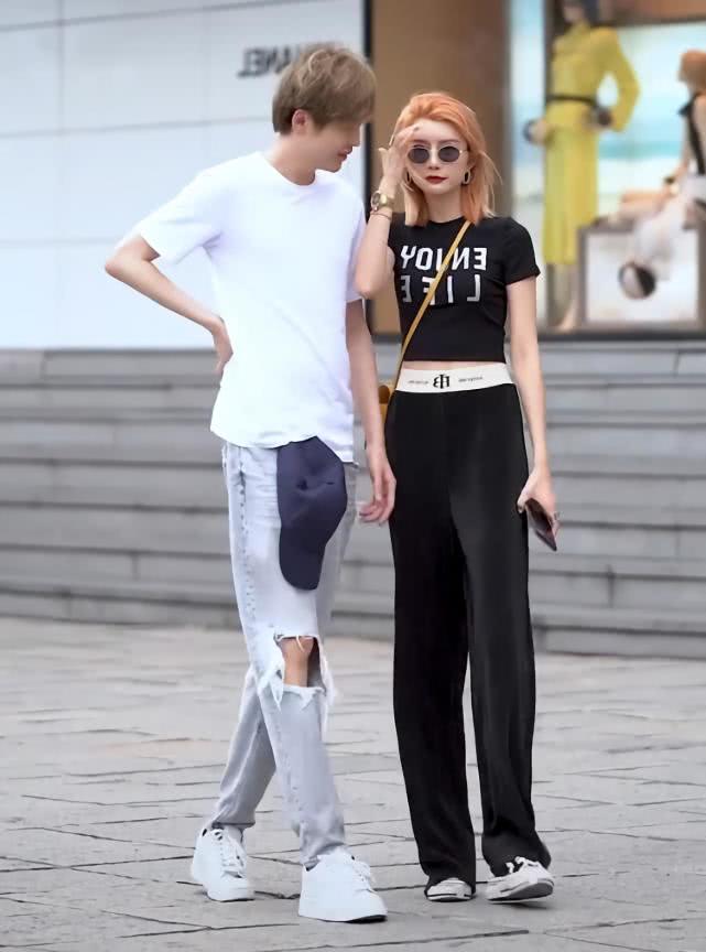 扎心爱情：女友鞋“褪色”，男友不给换新的？后果超严重