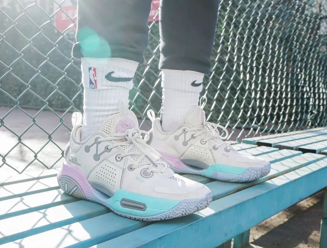 李宁全城9青年版有啥区别,李宁韦德之道全城9棉花糖