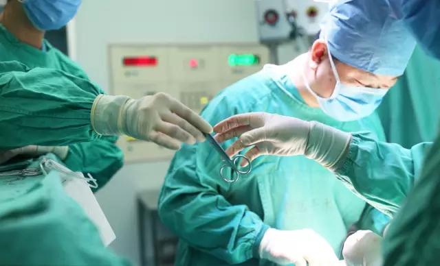 做手术的时候，如何保证不遗留物品在患者体内，医生告诉你答案