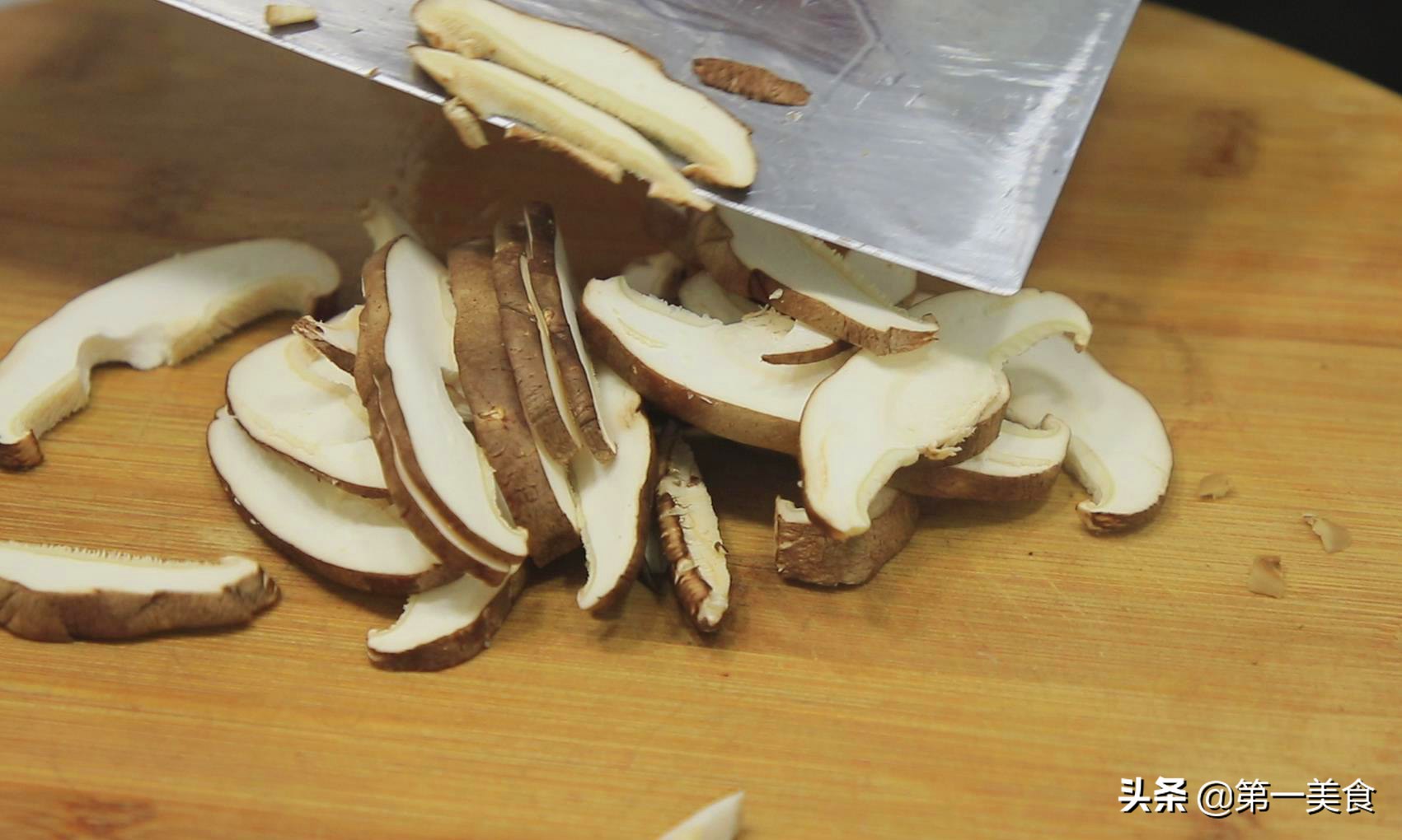 又酥又脆煎饼的家常做法,大厨做煎饼果子的配方教程