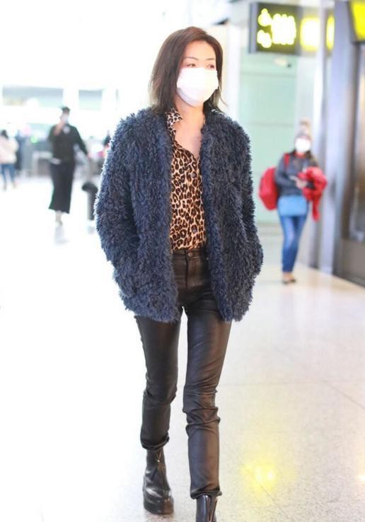万茜穿搭真迷人,万茜豹纹衬衣搭配