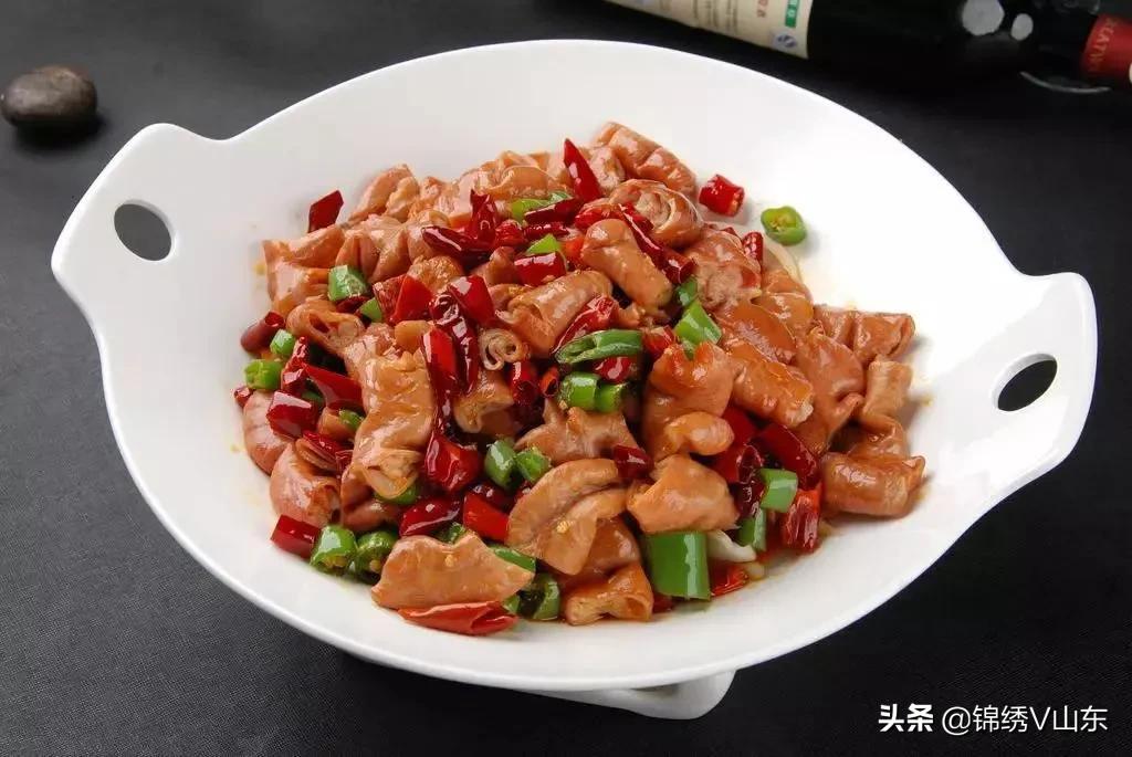 朋友来家吃饭做几个家常菜,朋友来家里做了一桌子菜