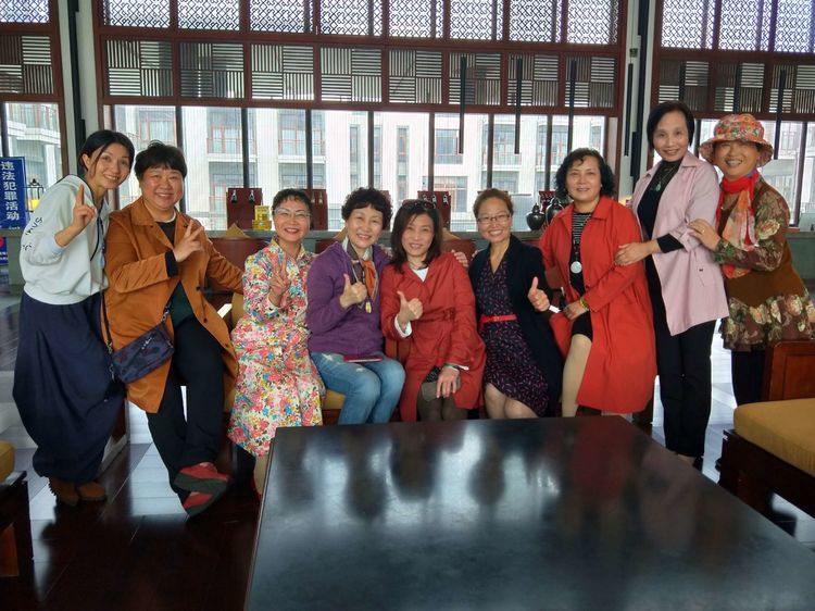 岁月不老我们不散全文,岁月不老我们不散什么意思