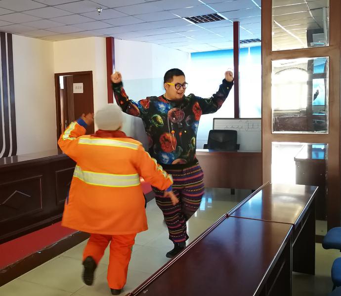 王洋获奖视频,新疆知名歌手王洋