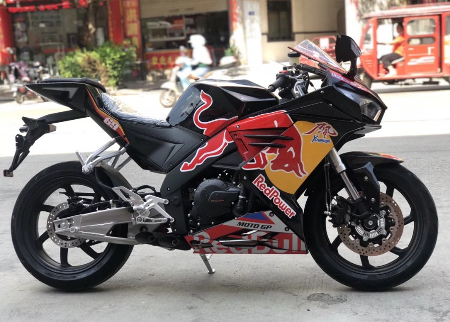 刀锋400是不是地平线,诺玛刀锋400cc多高可以驾驭