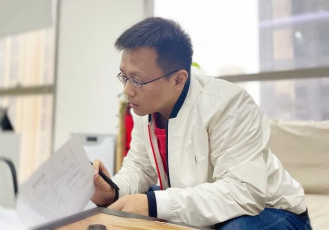 面对各行各业的内卷,面对内卷的行业应该怎么做