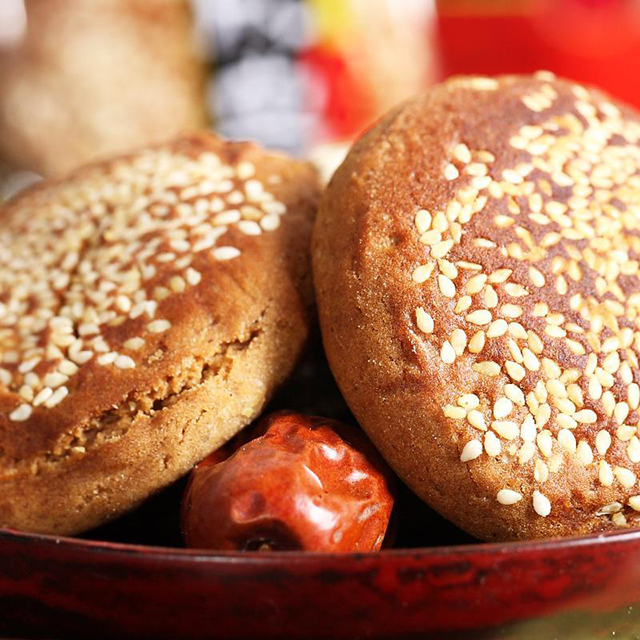 山西美食介绍太谷饼20字,山西大同胡麻油太谷饼