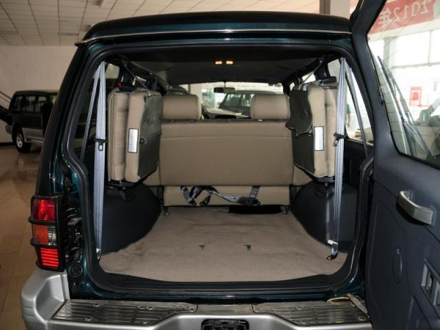 猎豹黑金刚2021款内饰,猎豹黑金刚内饰豪华改装效果图